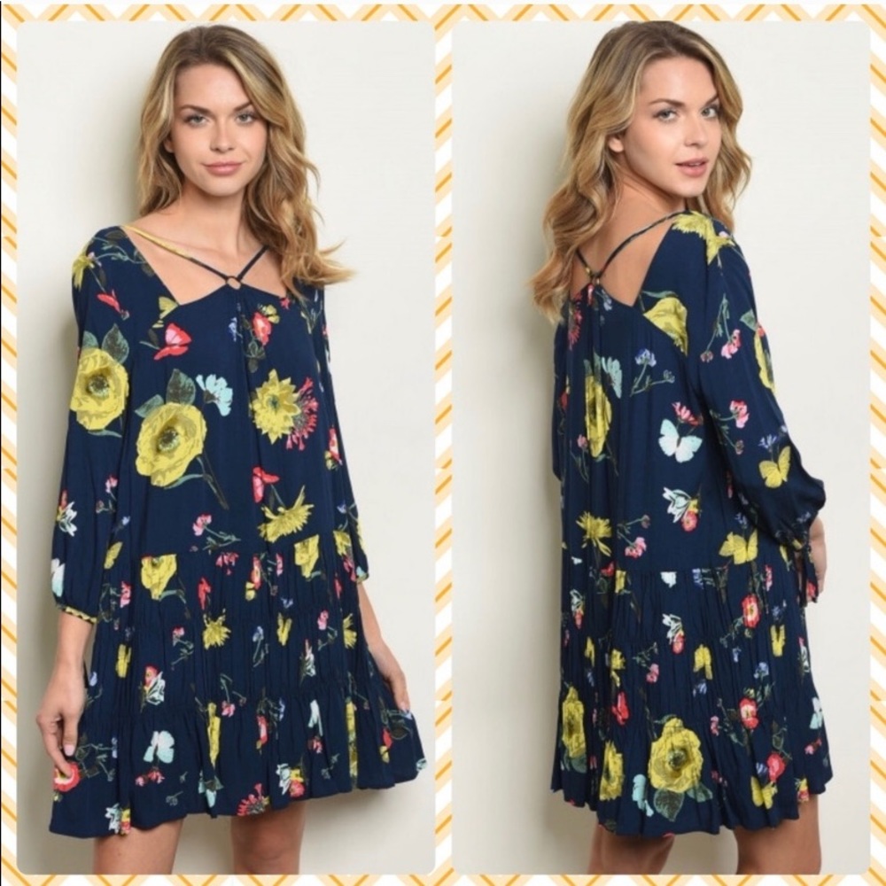 ❌NWT❌ Beautiful Navy Blue Floral Dress By Entro